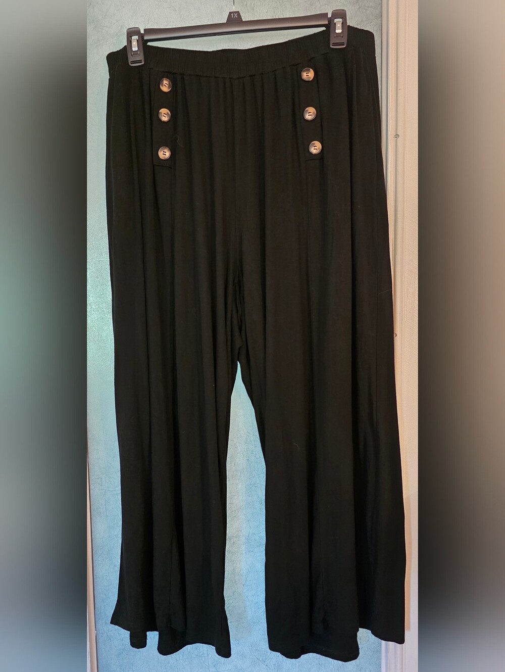 BloomChic Supersoft Essentials Button Detail Wide Leg 22/24 - Picture 2 of 5